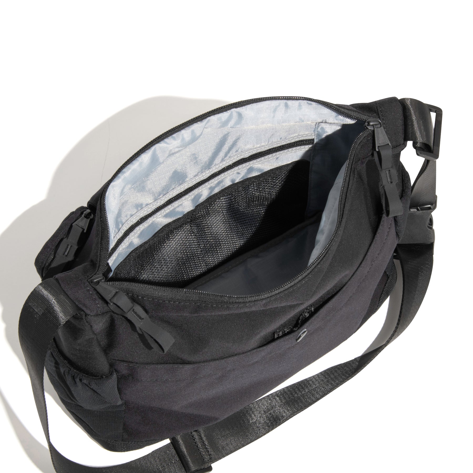 THE URBAN CLIMBER | Boat-Shaped Shoulder Bag 60524