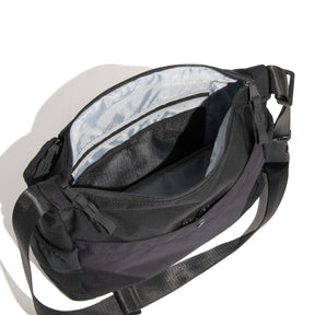 THE URBAN CLIMBER | Boat-Shaped Shoulder Bag 60524
