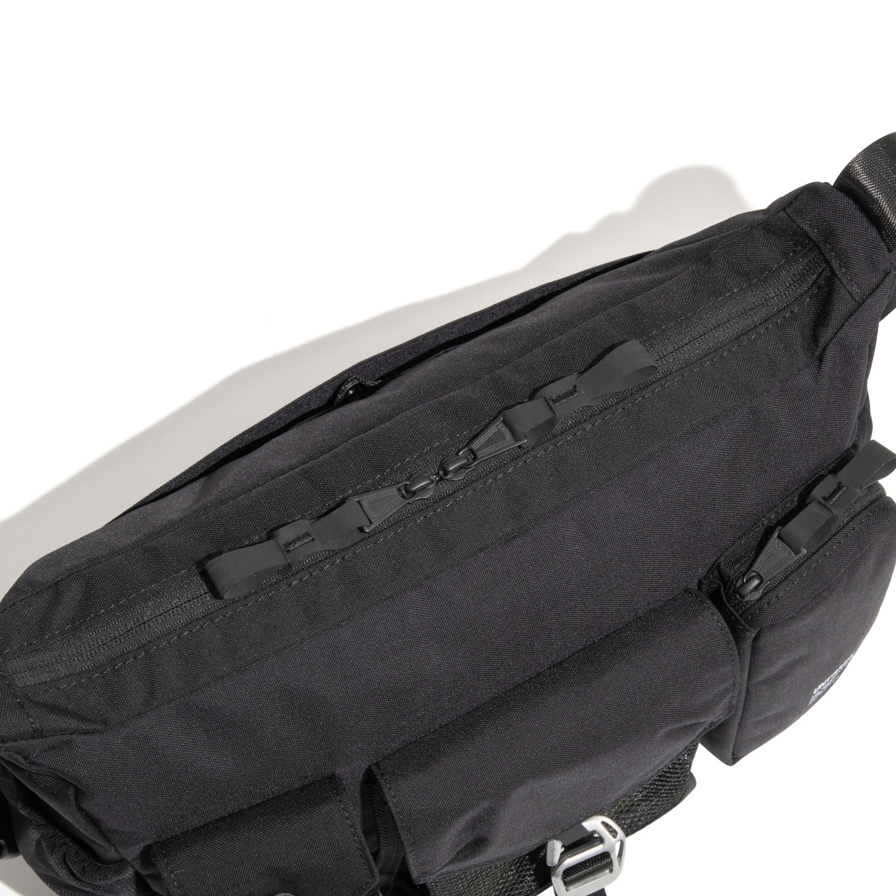 THE URBAN CLIMBER | Boat-Shaped Shoulder Bag 60524